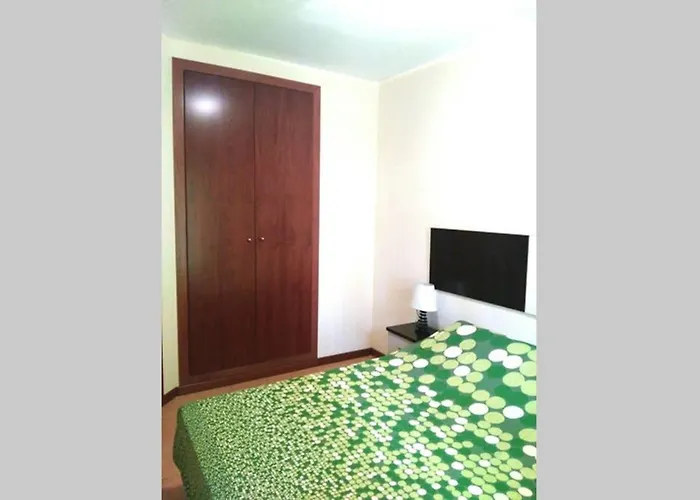 Juan Apartman *